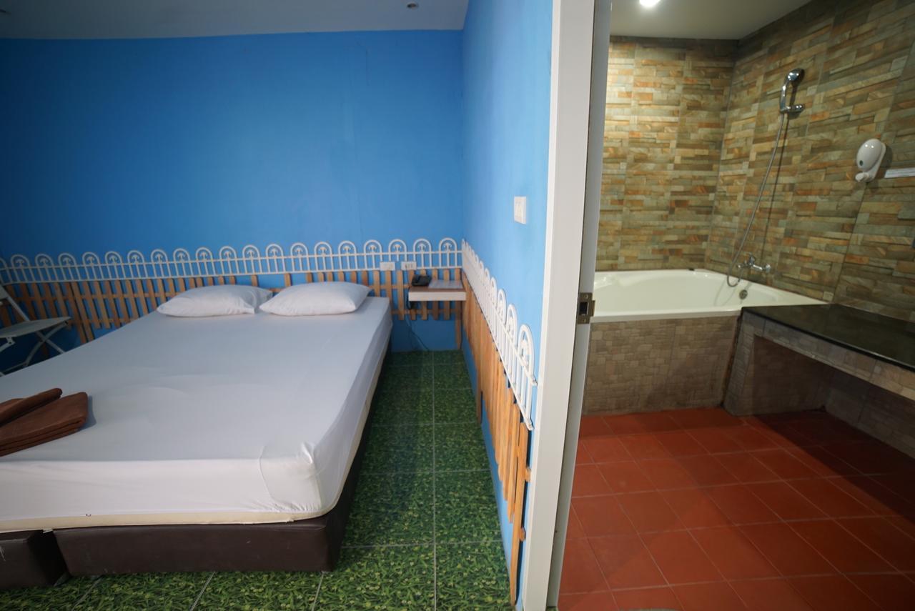 Tonrak Resort Ban Ongkharak Kültér fotó